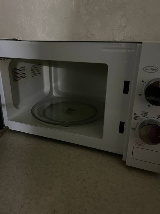 продам микроволновку на запчасти