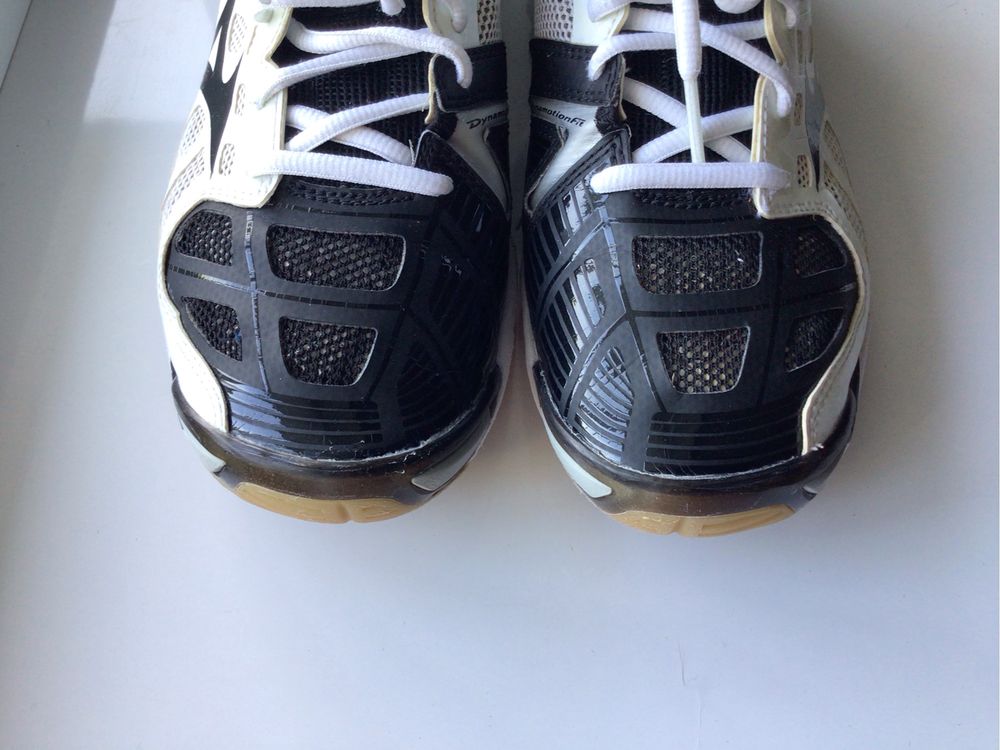 Кроссовки Mizuno Wave Lightning RX2 41 р.