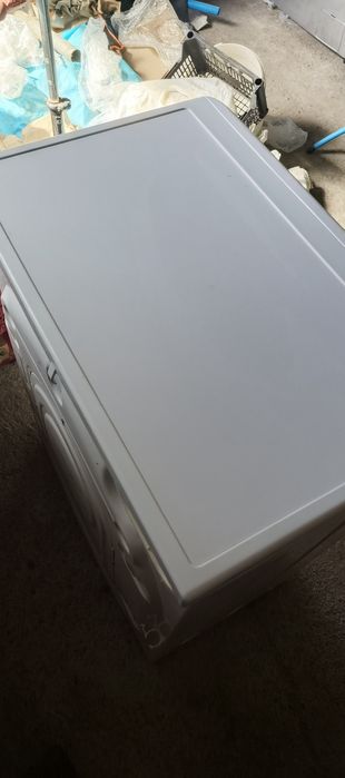 продам пральну машину на запчастини Whirpool