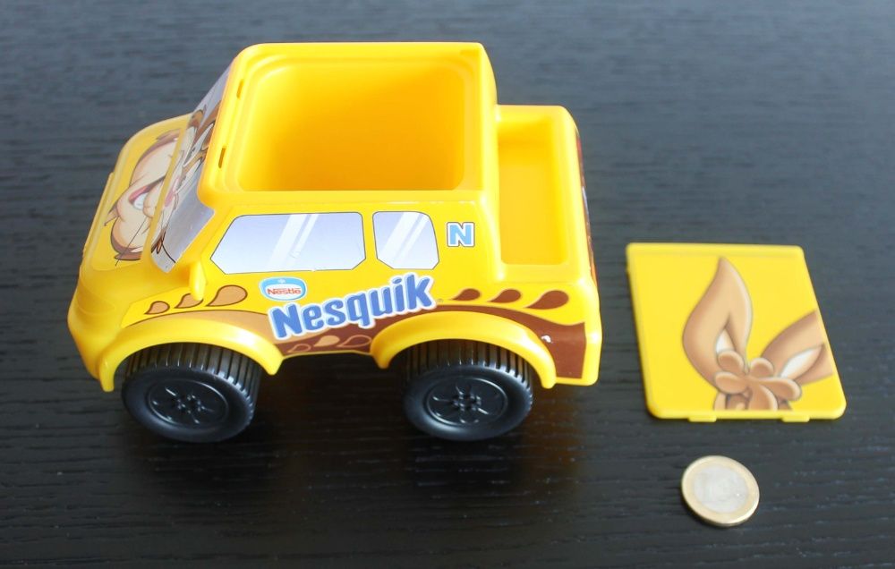 Antigo brinde / brinquedo Jipe da Nesquik do ano 2000