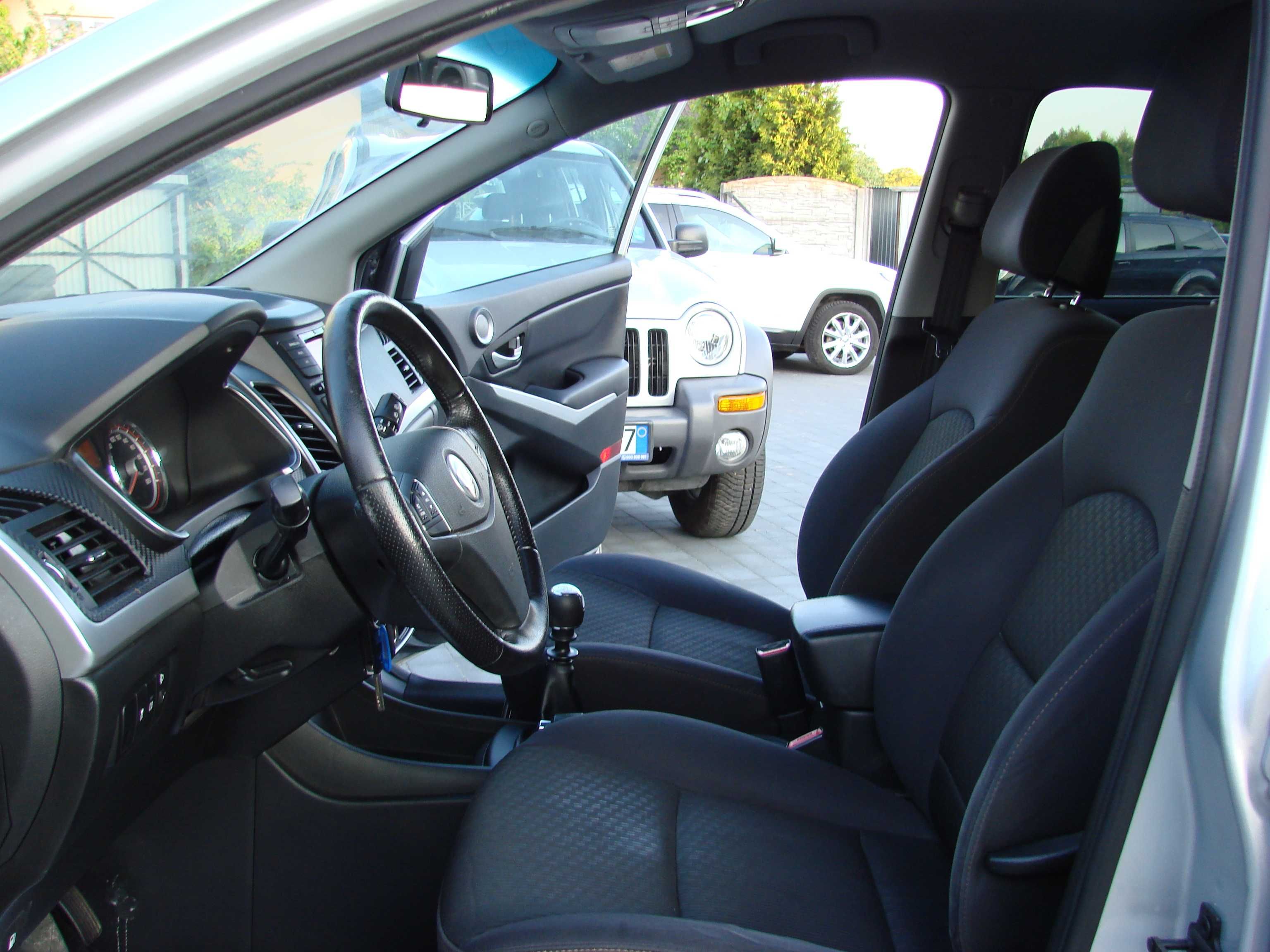 Ssangyong Korando benzyna + gaz polecam