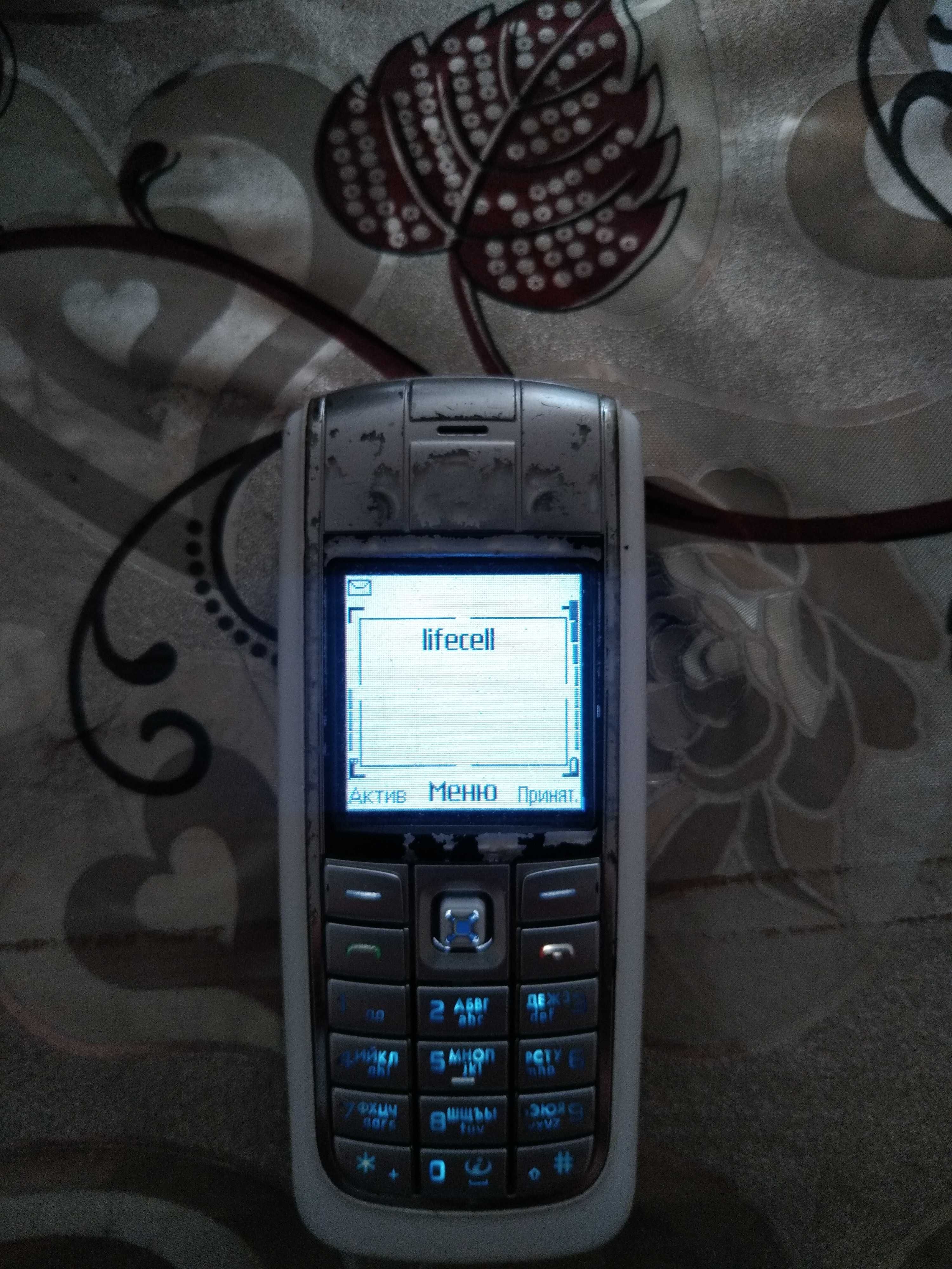 Телефон Nokia 6020