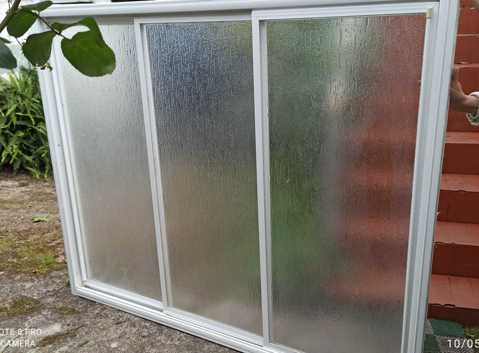 Banheira em acrílico e resguardo