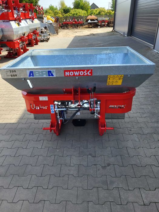 Rozsiewacz Nawozu nawozów Unior 700L