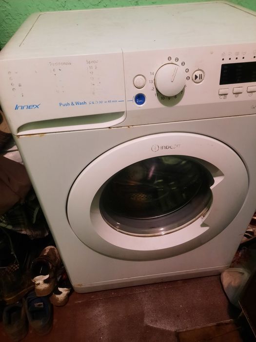 Продам пральну машину індезіт