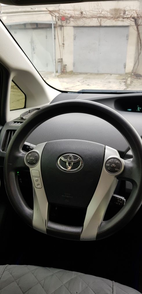 Тоyota Prius 30 2015 гибрид