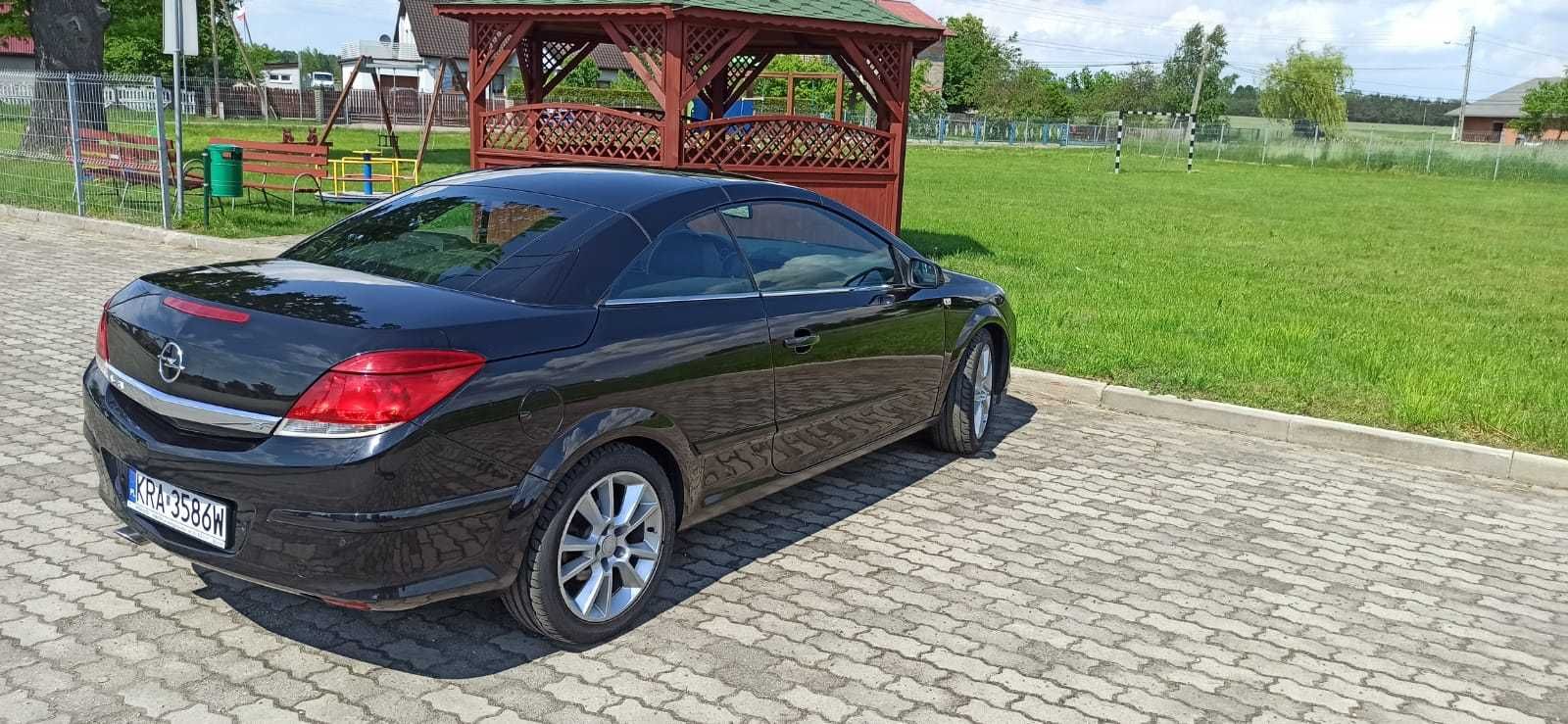 Opel Astra H Twin Top 1.8 benzyna