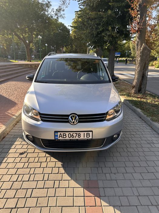 VW Touran 2013 максимальна комплектація ідеальний стан