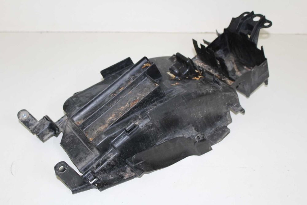 HONDA CBR 1100 XX wypełnienie nadkole osłona TYŁ