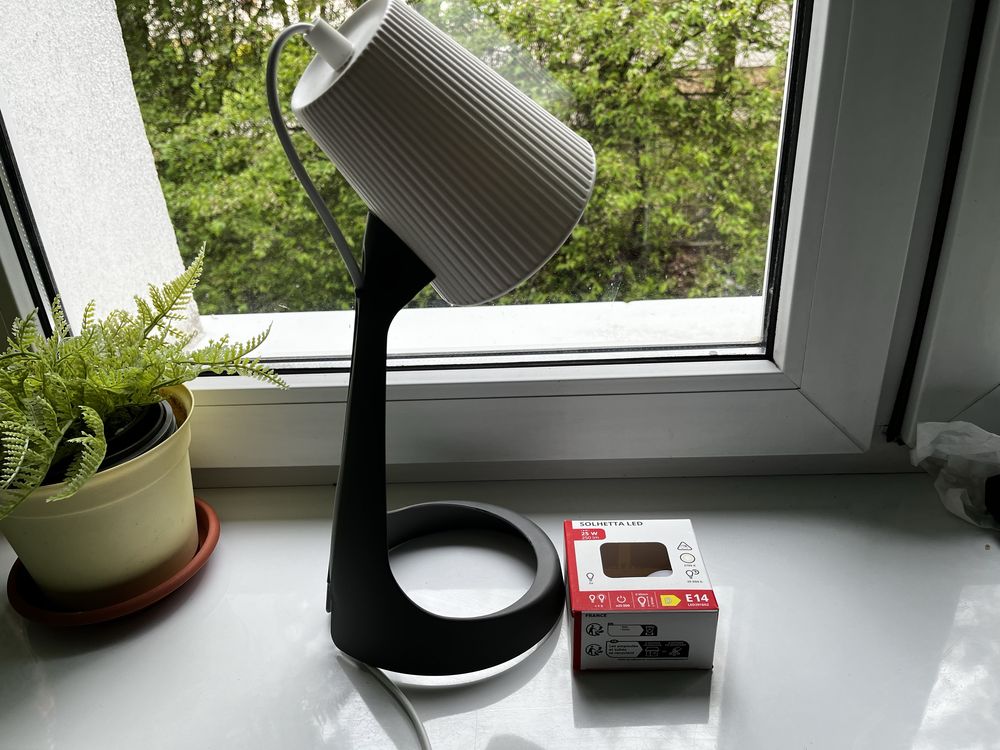 Lampka na biurko IKEA - nowa + żarówka
