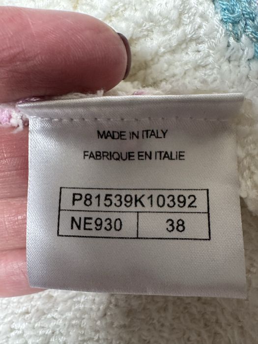 Kardigan Chanel………