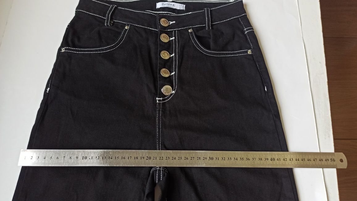 Чорні штани, джинси, bershka, розмір eur 36 (mex 26)