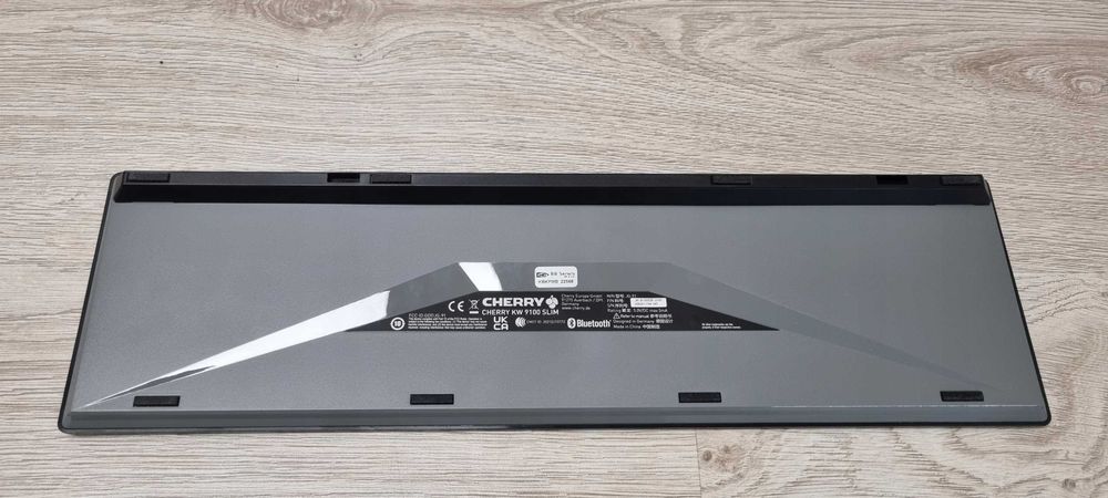 Klawiatura bezprzewodowa CHERRY KW9100 SLIM ukł. QWERTZ Bluetooth s517