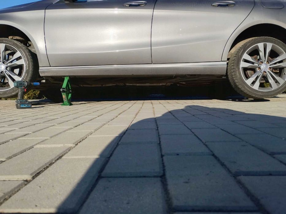 Mocny Lewarek Podnośnik Do Samochodu Trapezowy 2T 2000 KG Naprawa kół