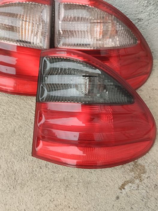 Farolim traseiro Mercedes E modelo W210