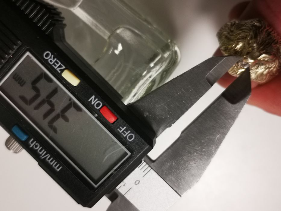 piękny złoty sygnet LEW z diamentem/brylantem, LION, 585 R21/22