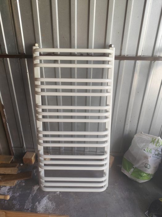 Grzejnik łazienkowy biały 106x55