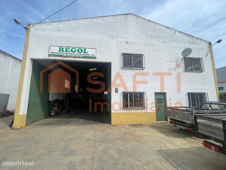 Oficina metalomecânica reparadora de máquinas agrícolas e industria...