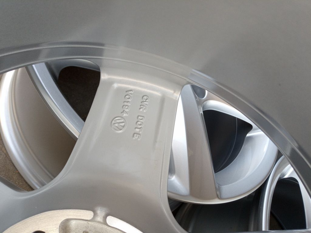 Felgi do VW 5x130. J7,5. R17. Et50.Nowe.