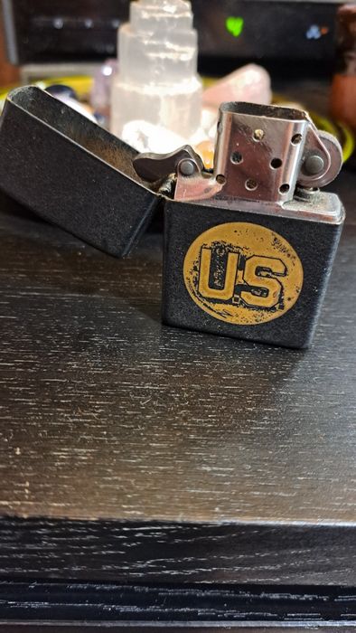 Isqueiro zippo vintage.