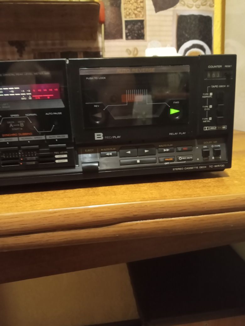 Продается 2 кассетная магнитофонная   дека SONY TC-WR730