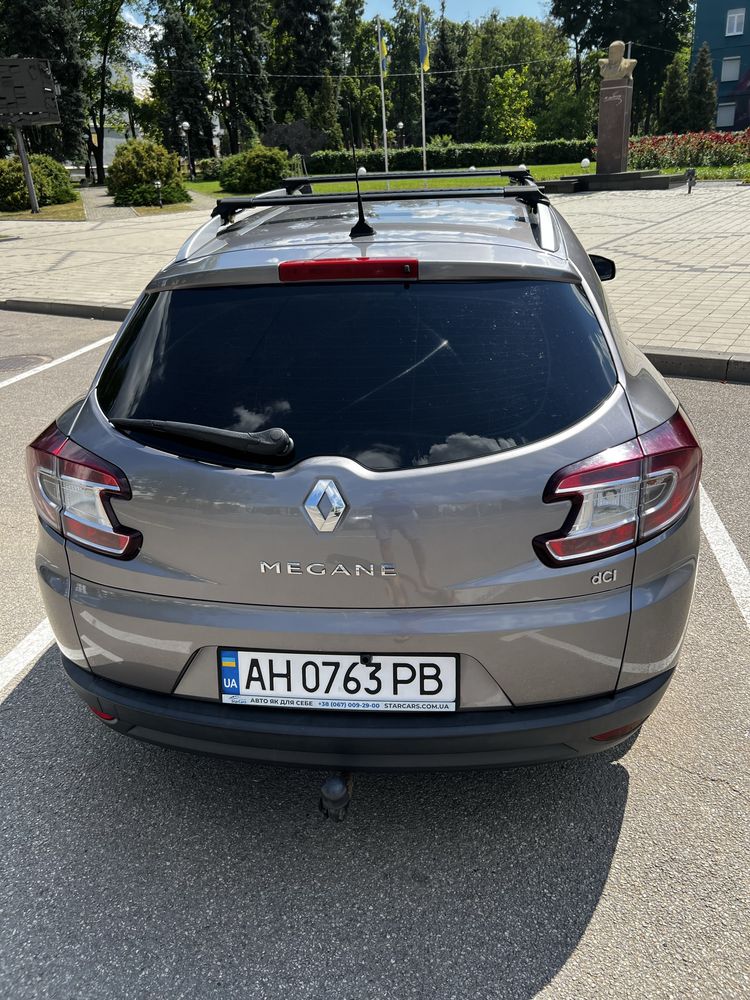 Отличный Reno Megane 3