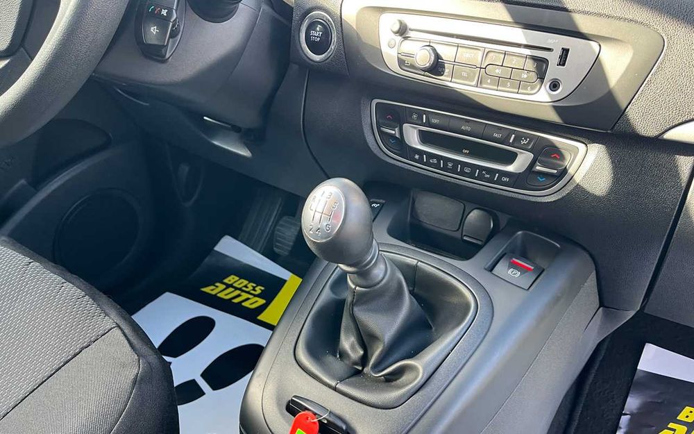 Renault Scenic 2015