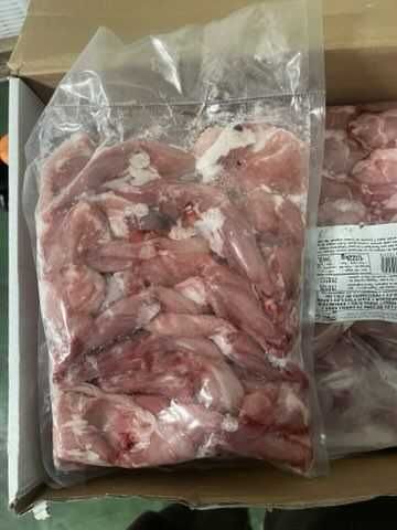 Mrożone elementy i tuszki królika - łopatka, udko, grzebiety, karton.