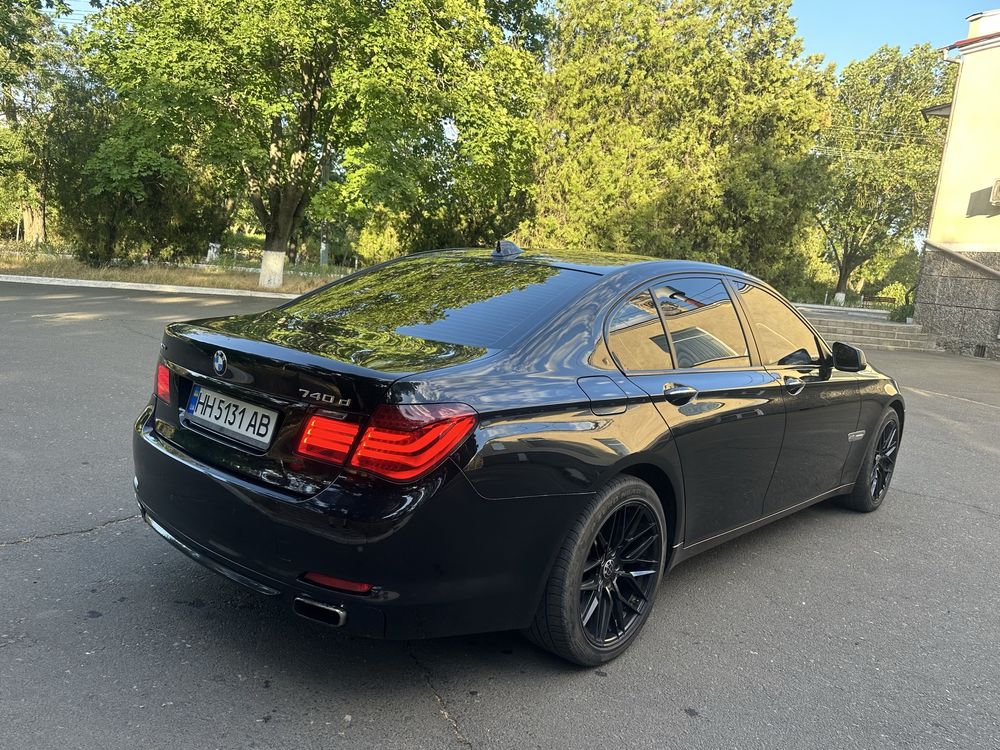 BMW 7  дизель. 740xDrive повний привід