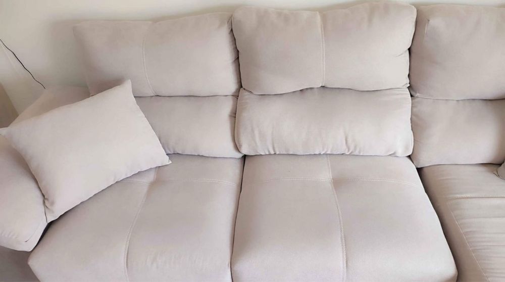 Chaise lounge bege e castanho