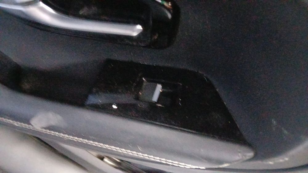 Comando / botão / interruptor vidros trás esquerdo LAND ROVER Range Ro