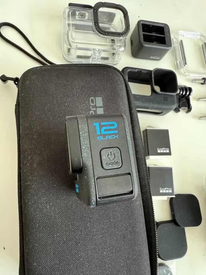 Kamerka GoPro Hero 12 Black w sporym zestawie