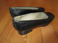 Sapatos de Senhora Clássicos Pretos imitação pele crocodilo com tacão