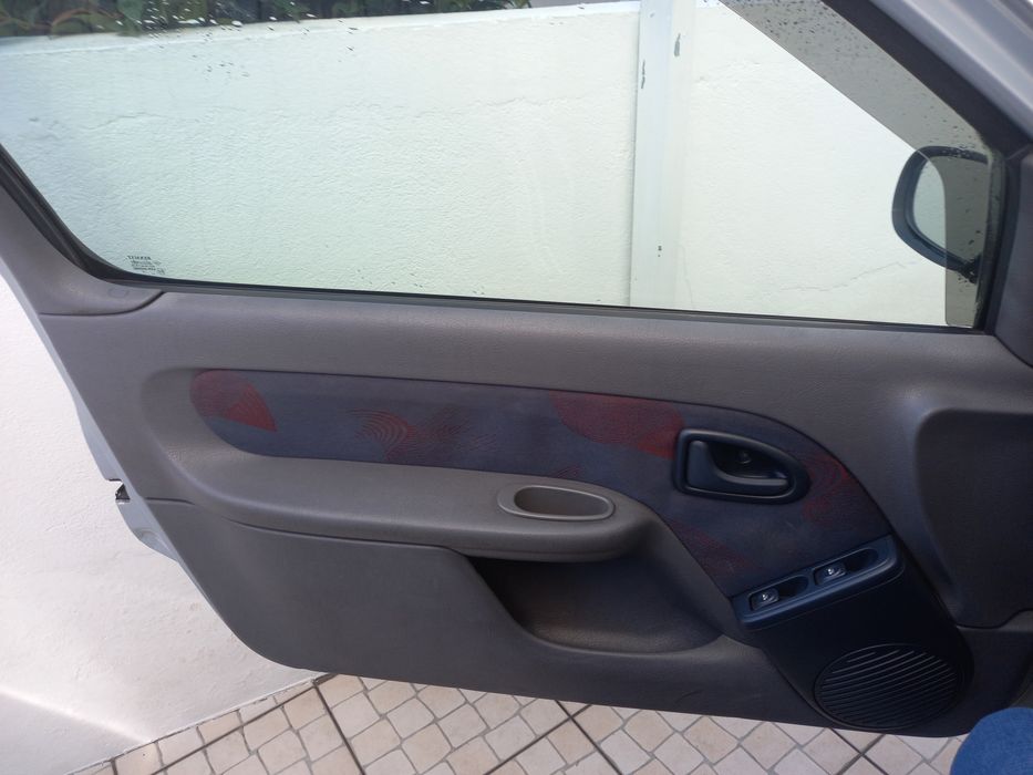 Renault clio 1.9 diesel comercial