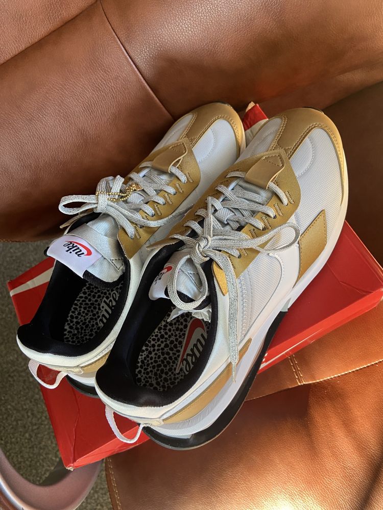 Кросівки Nike Air Max Pre-day SE DJ6210-001 чоловічі оригінал 26,5 см