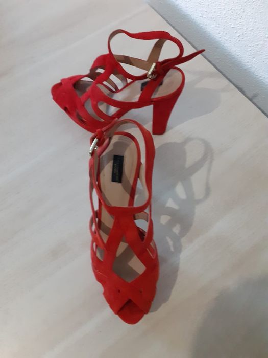 Sapatos de Salto Alto Zara Tamanho 38