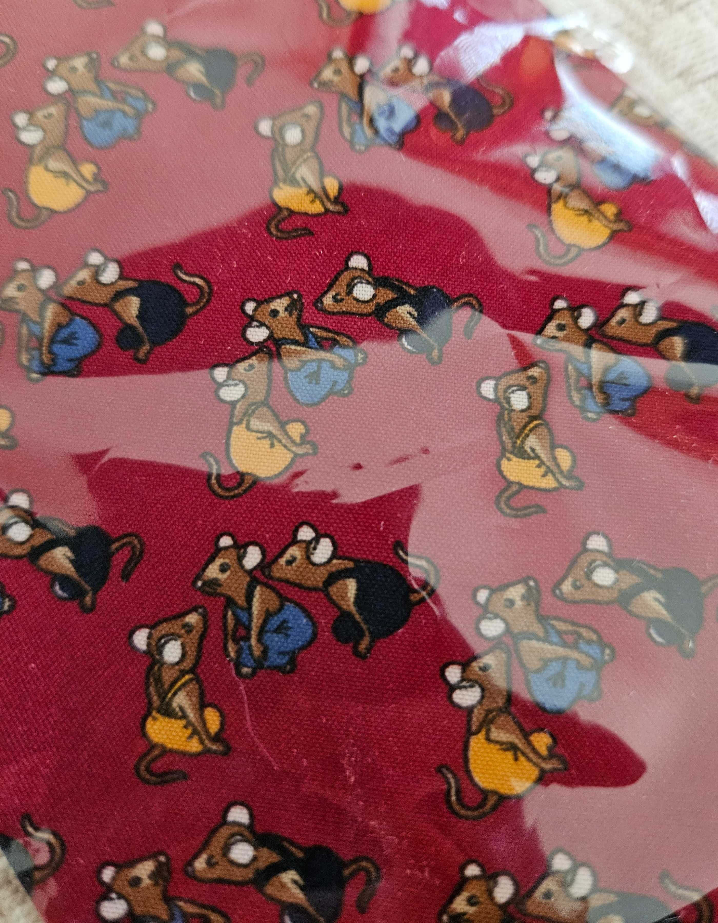 Gravata vermelha com desenhos (ratinhos) - Nova