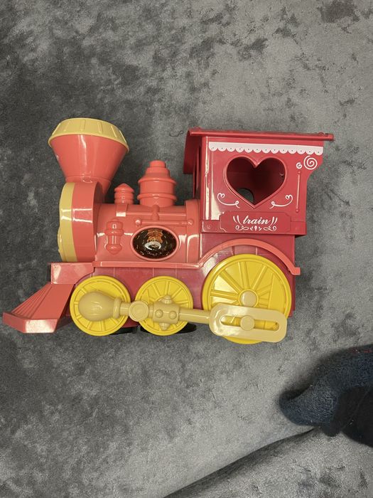 Дитячі іграшки, музичний паравозик