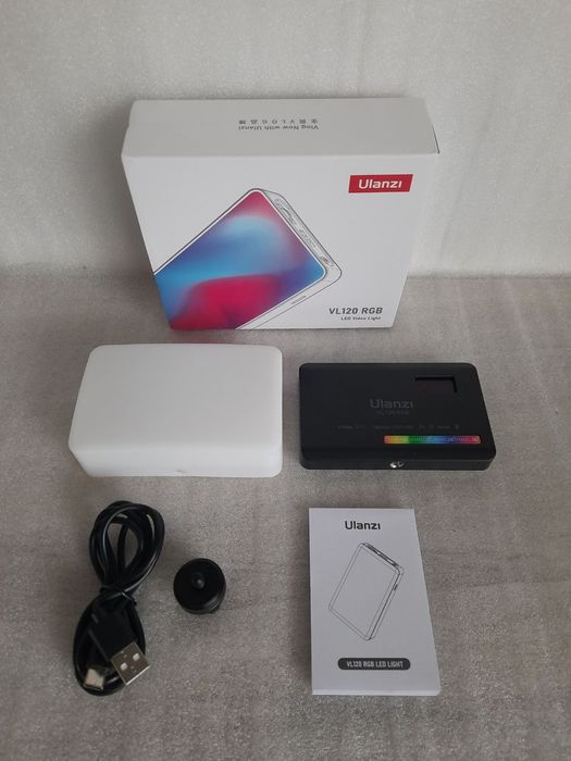 Накамерне світло з регулятором яскравості Ulanzi VL120 RGB