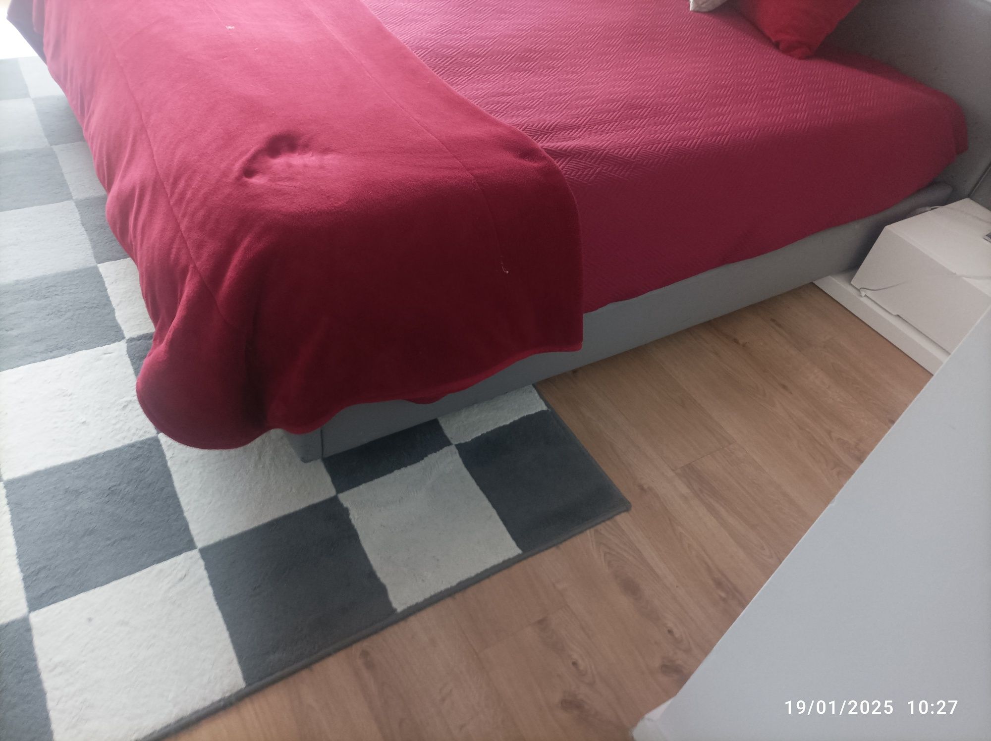 cama de casal com colchao e mesas até dia 21/2até dia 21/2de cabeceira