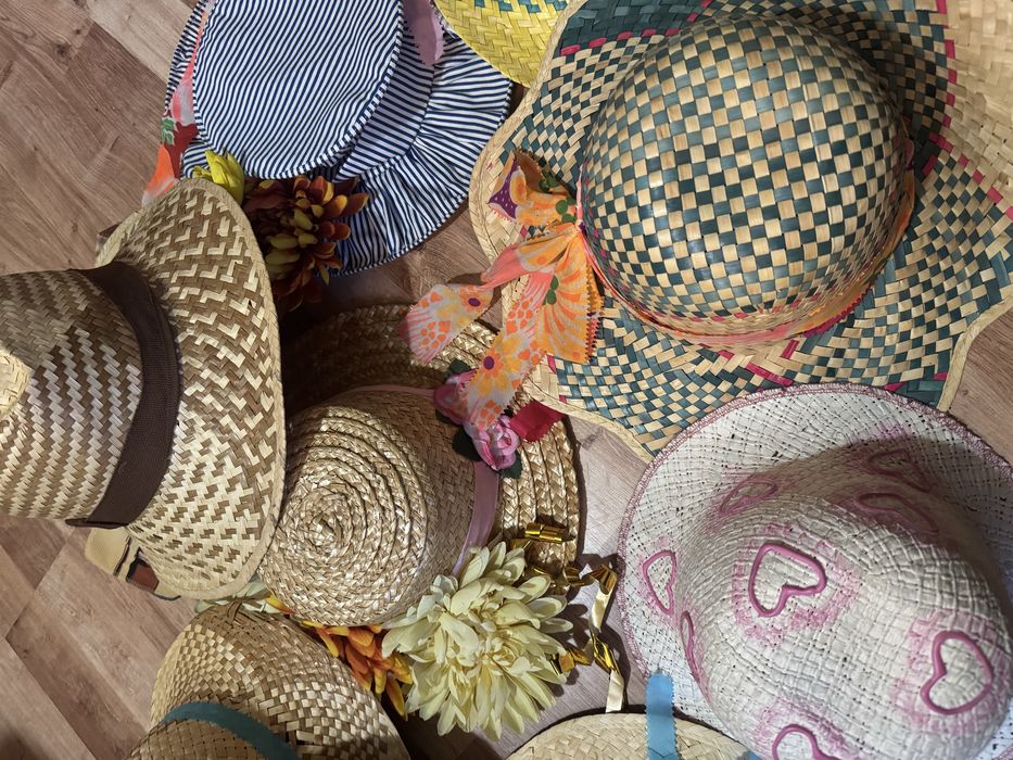 Kapelusze słomiane zestaw 12 szt