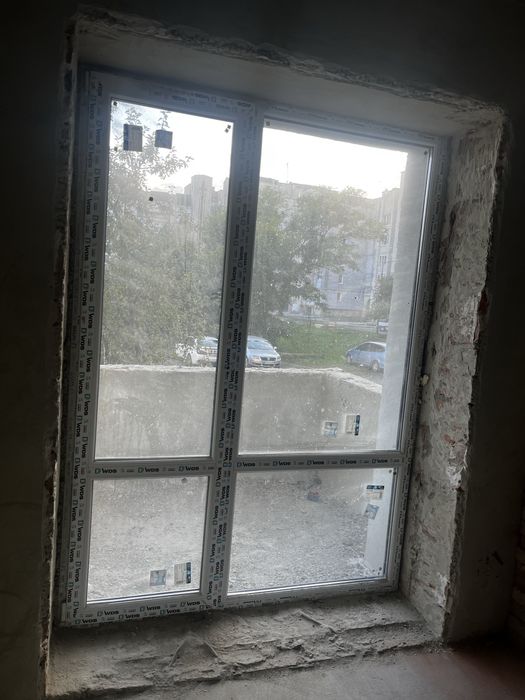 Продам металопластикове вікно, балконний блок 165,5х229 см.