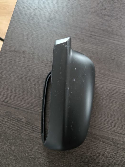 Capa retrovisor Esq. Golf 4 Preto Mate