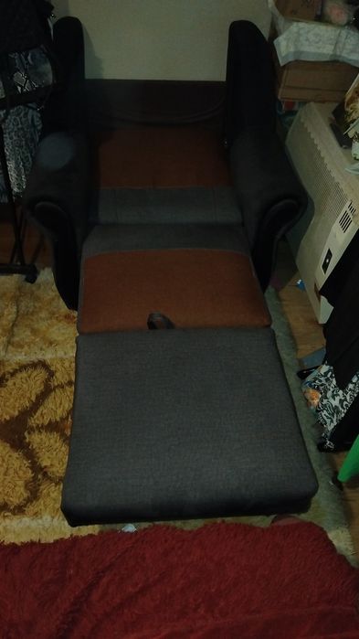 Продам 2розкладних крісла