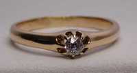 Antyczny złoty pierścionek z diamentem 0,13 ct.