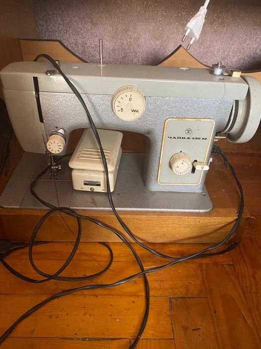 Швейна машинка Чайка 132м