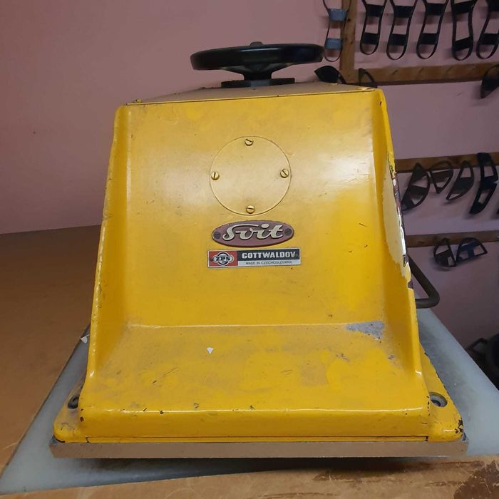 Prasa hydrauliczna Svit