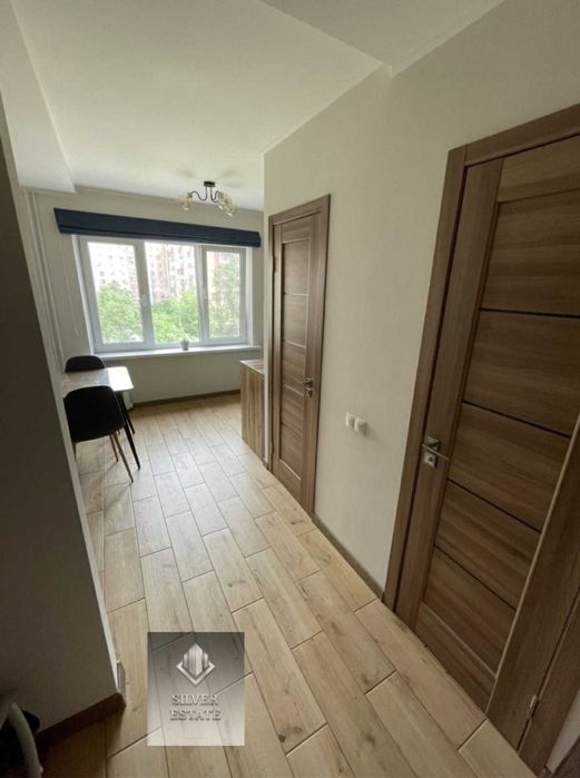 Продається 3х кімнатна квартира по Автозаводській.