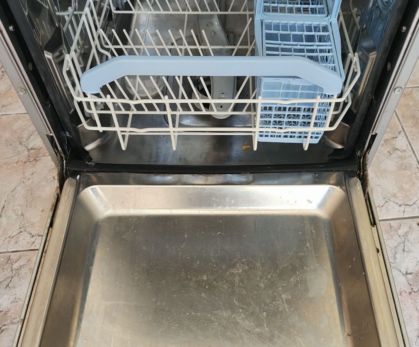 Zmywarka Indesit DSG 573