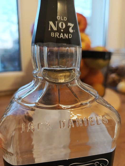 Skarbonka z butelki 1l J.D